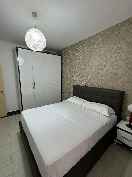 Flora Appartement Tirana Albania